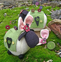 Ewe Look Fabulous Pincushion 